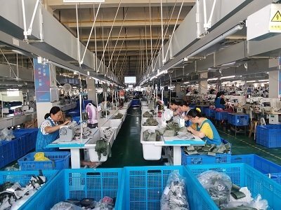 先進的現代化帽廠如普帽業(yè)